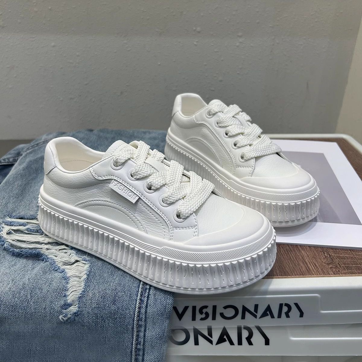 超轻时尚新款女士休闲鞋，听主播口令下单