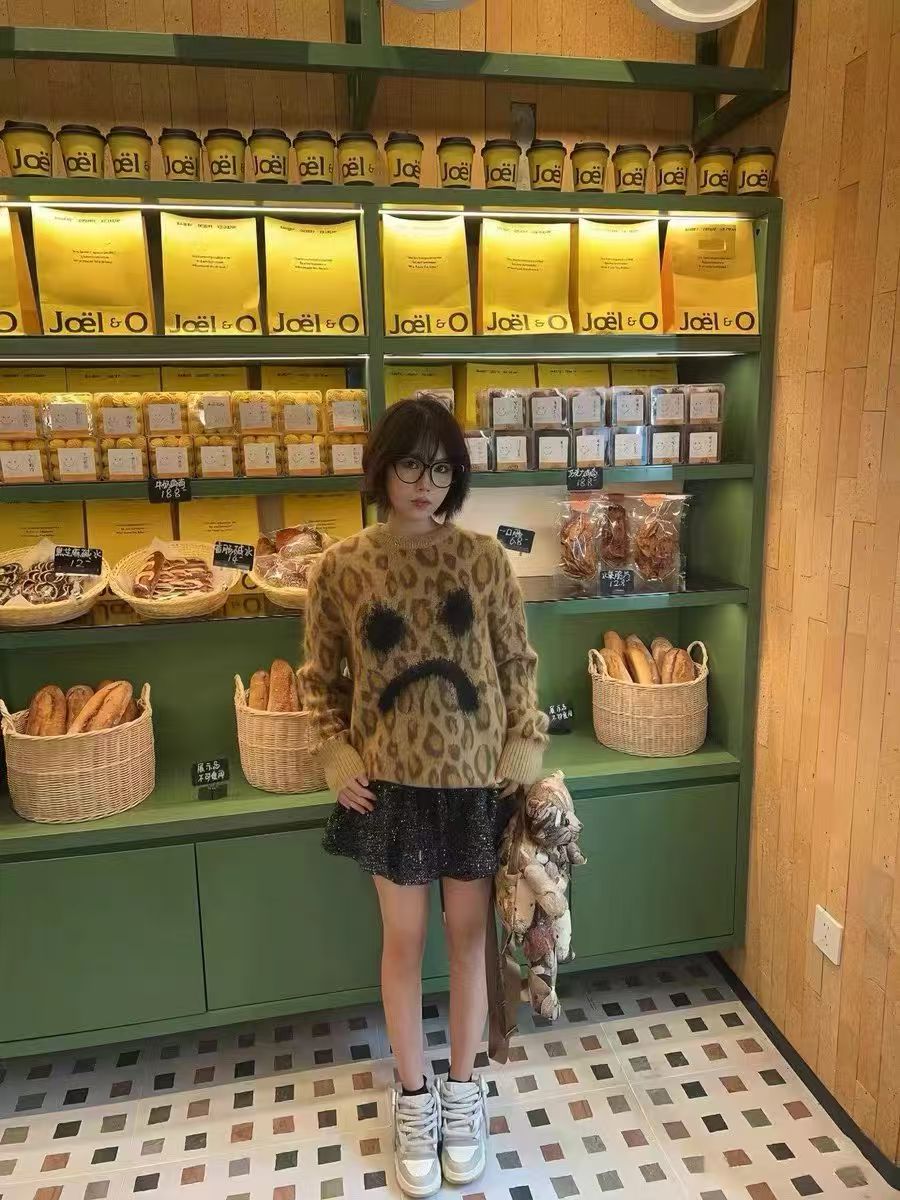 【不高兴豹纹】冬季新款针织套头保温圆领长袖图案宽松百搭大牌毛衣