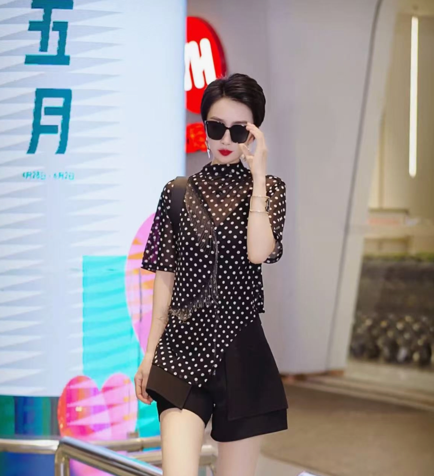 （萱萱严选）波点不规则流苏时髦洋气上衣