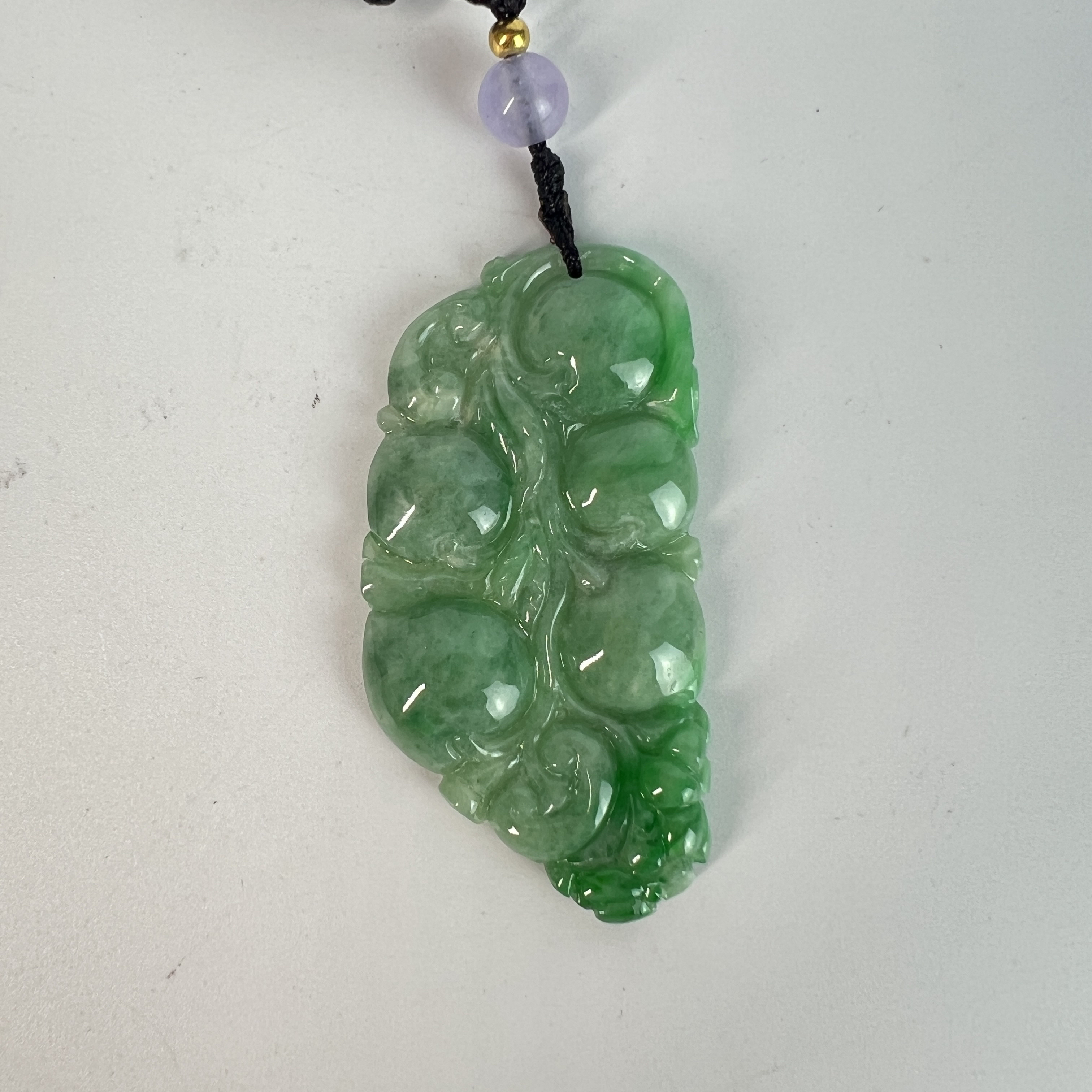 TM 111558 近现代 翡翠雕福豆挂件