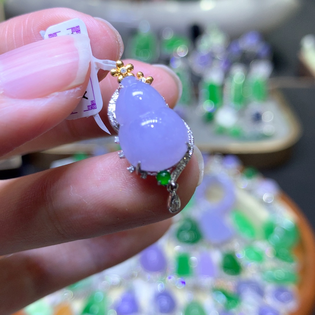 【闪购商品】翡翠颈饰18K金镶嵌翡翠吊坠项链