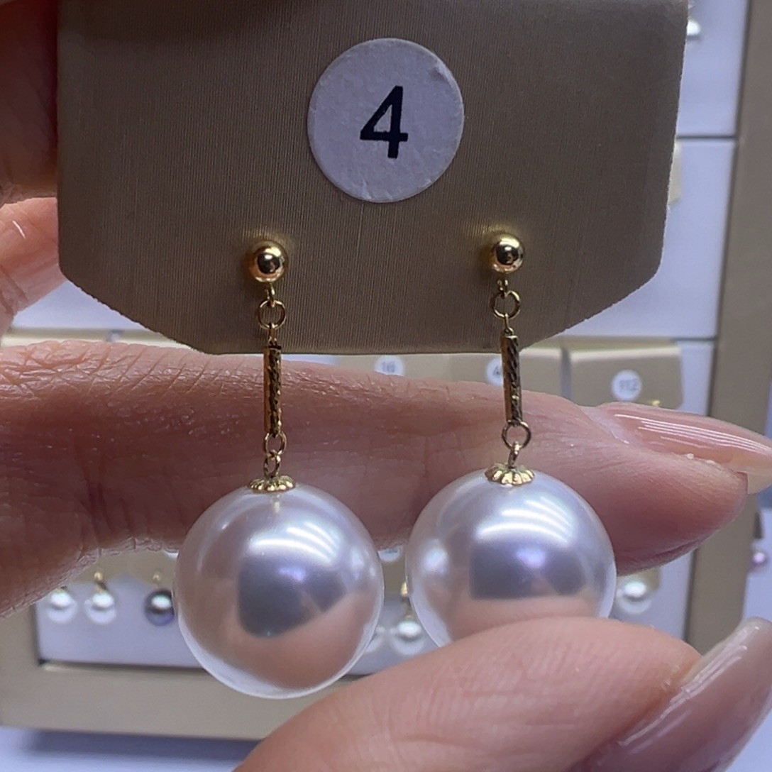 耳饰18K金镶嵌淡水珍珠