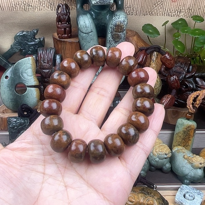 岫岩河磨玉（透闪石质玉）手串未镶嵌扎****༄