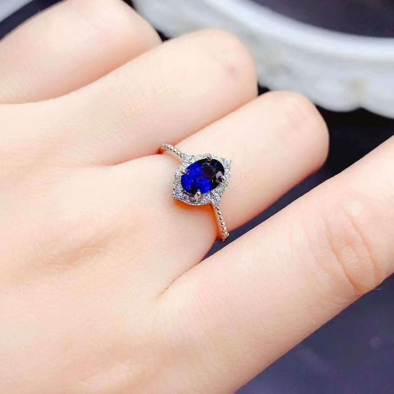 天然皇家蓝戒指 主石5x7 s925银精镶 A990