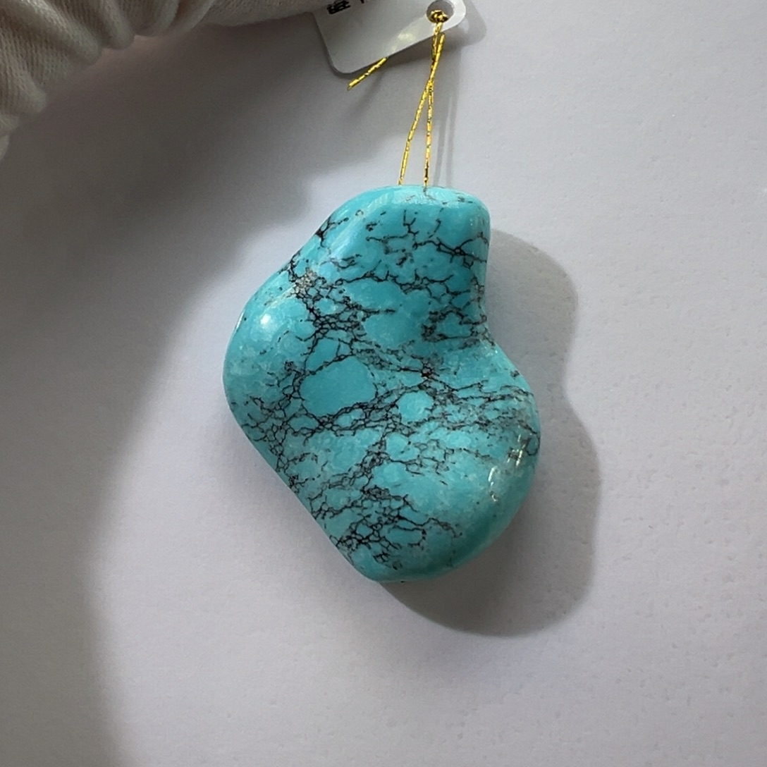 绿松石未镶嵌挂件