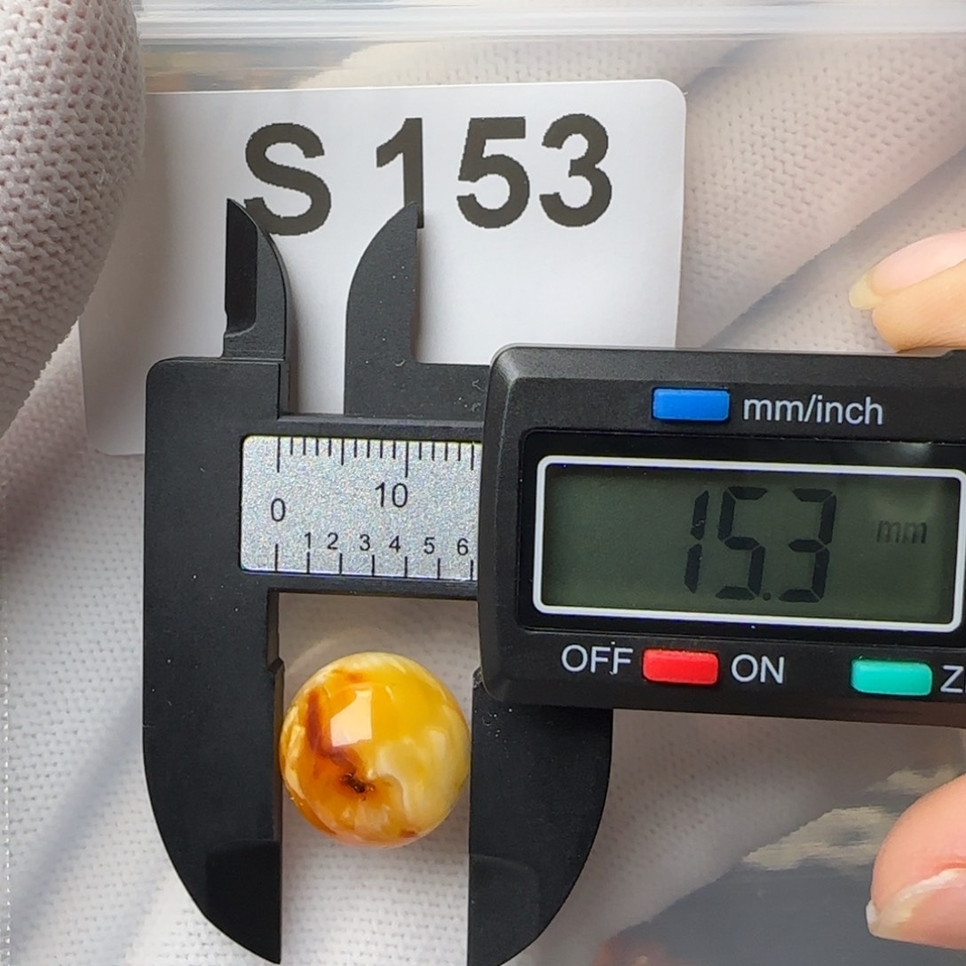 琥珀裸石未镶嵌15尺寸