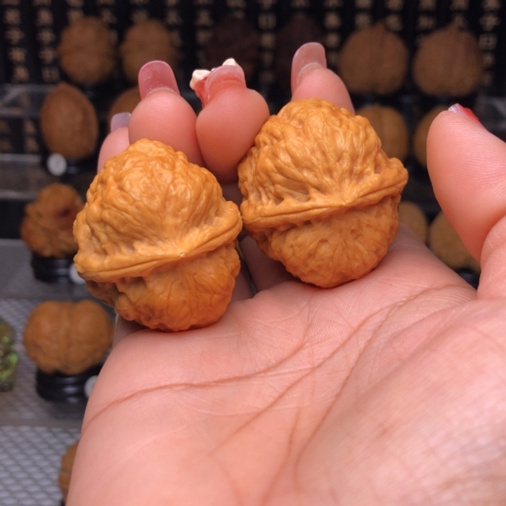 橄榄核吊坠12卧莲金蟾