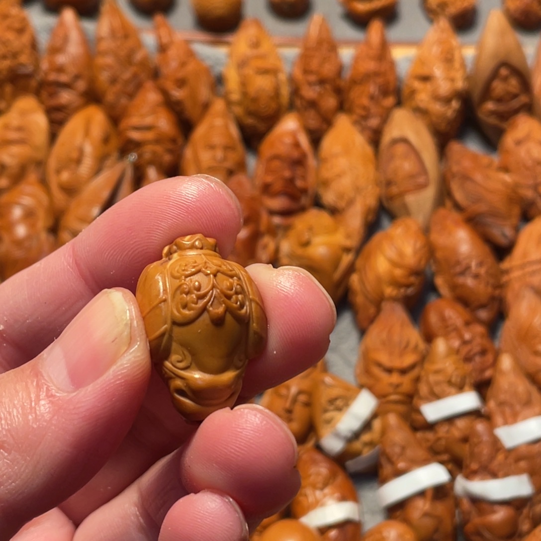 秋***盏橄榄核手串/手链羊三通