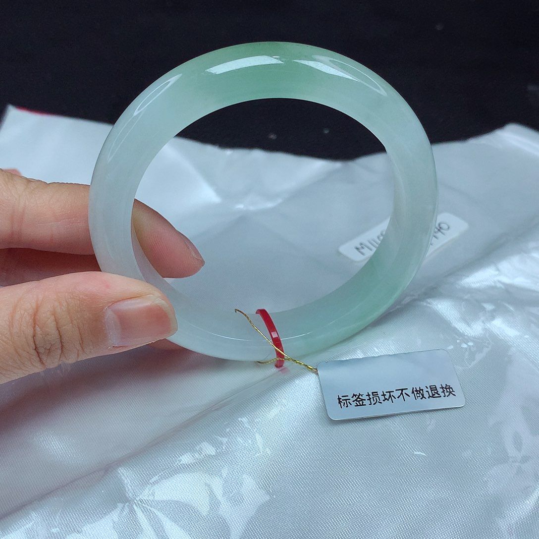 翡翠手镯未镶嵌58圈826