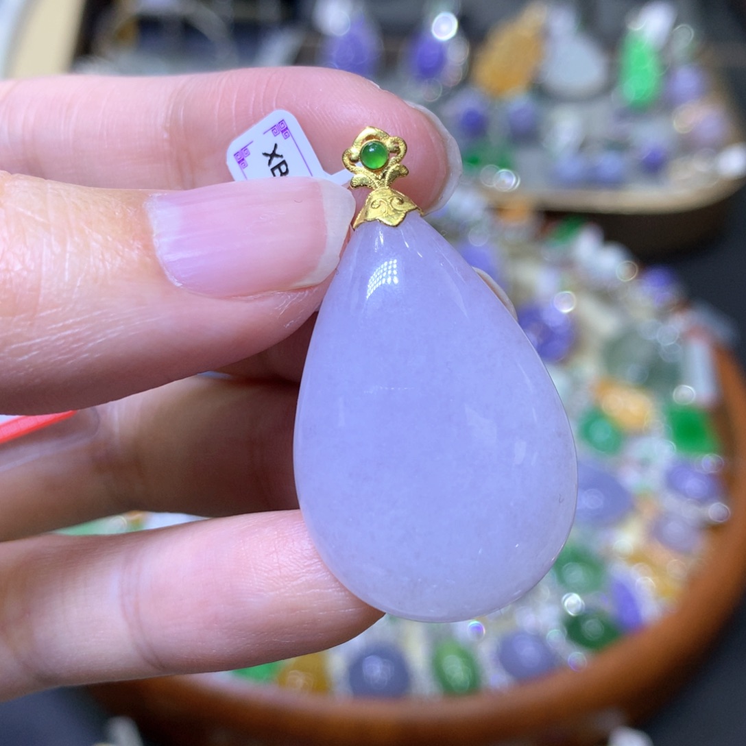 【闪购商品】翡翠颈饰18K金镶嵌翡翠吊坠项链