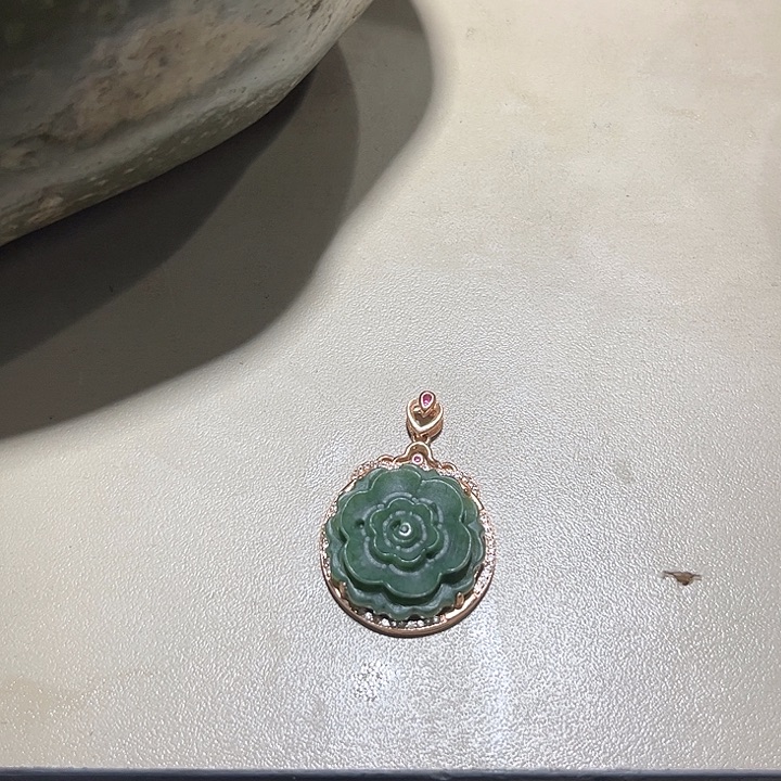 和田玉（糖玉）未镶嵌颈饰