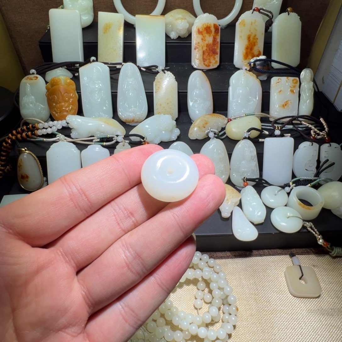 和田玉吊坠(不含链)未镶嵌n***_