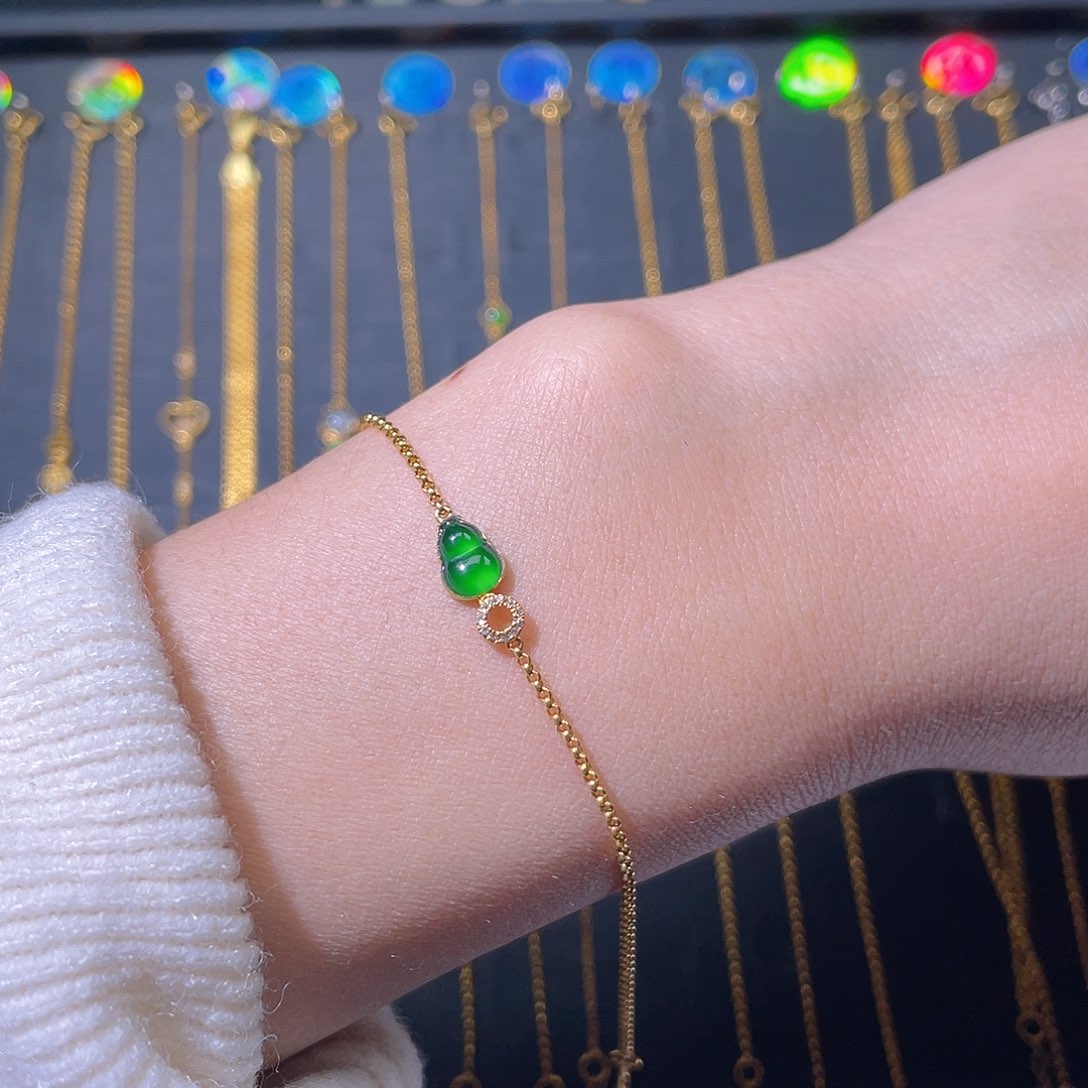 翡翠手链18K金镶嵌是**呀手链