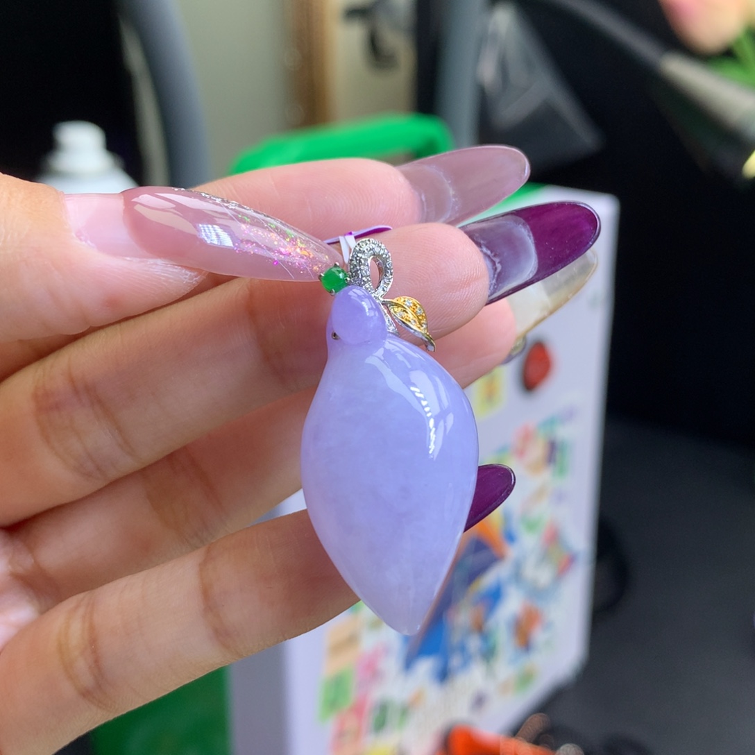 翡翠18K金镶嵌颈饰