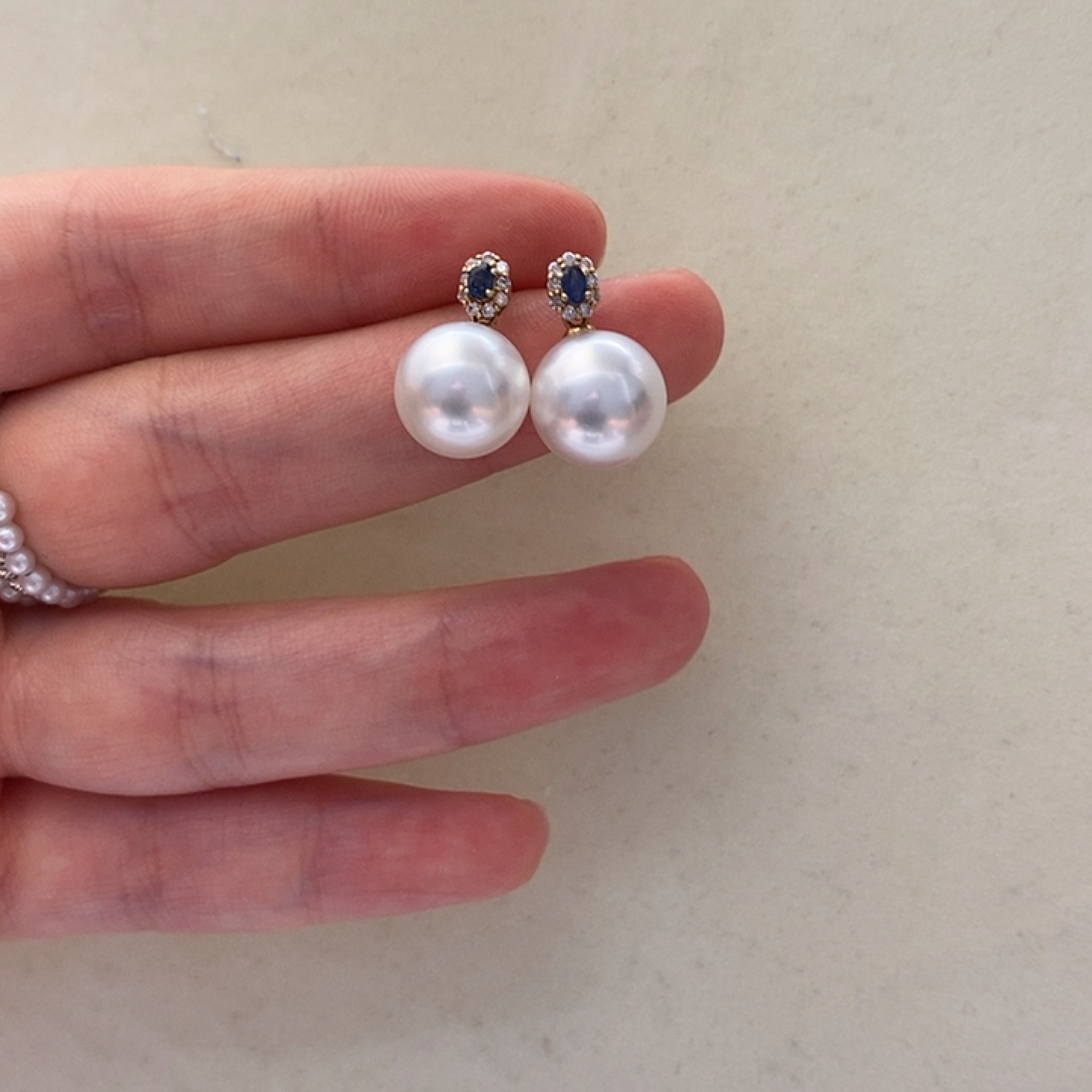 18K金镶嵌海水珍珠耳饰