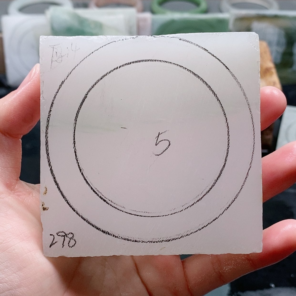 【闪购商品】石英质玉未镶嵌手镯九*宝定制