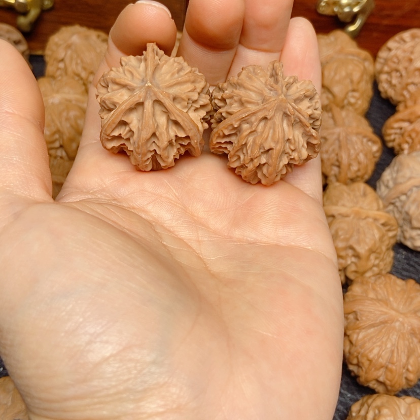 【闪购商品】吊坠文玩核桃慕*三棱33