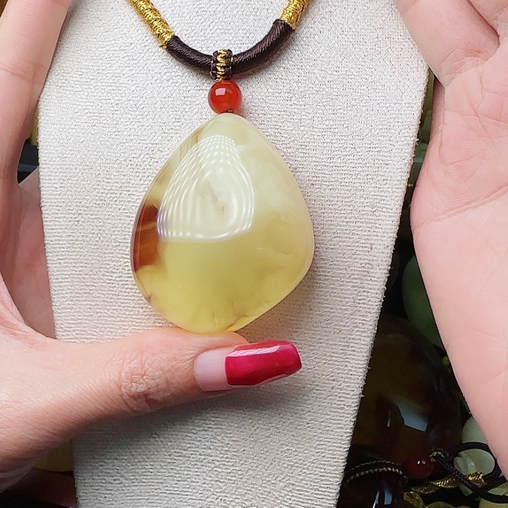 琥珀未镶嵌手链吊坠