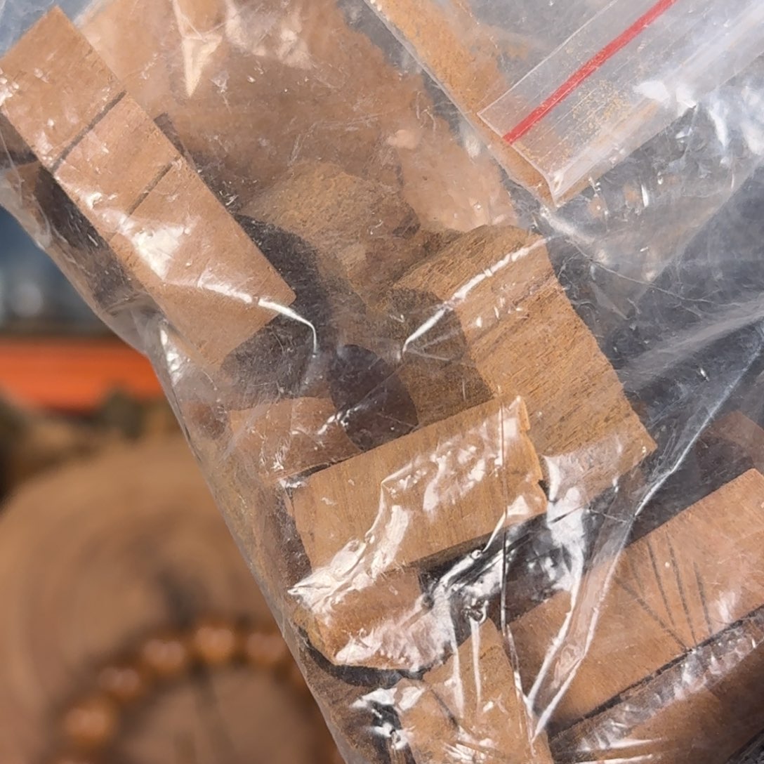 其他檀香木王系列十三号料“飞龙在天”碎料10g