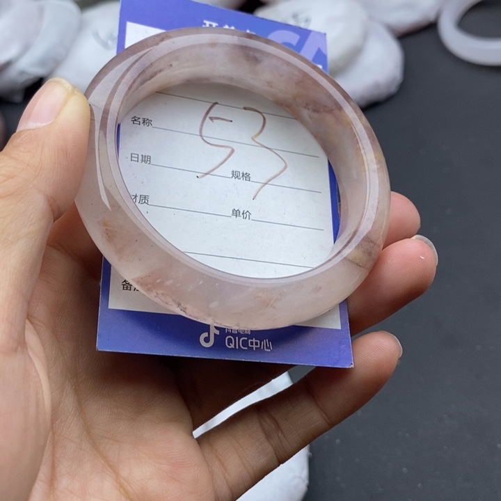 石英质玉未镶嵌手镯