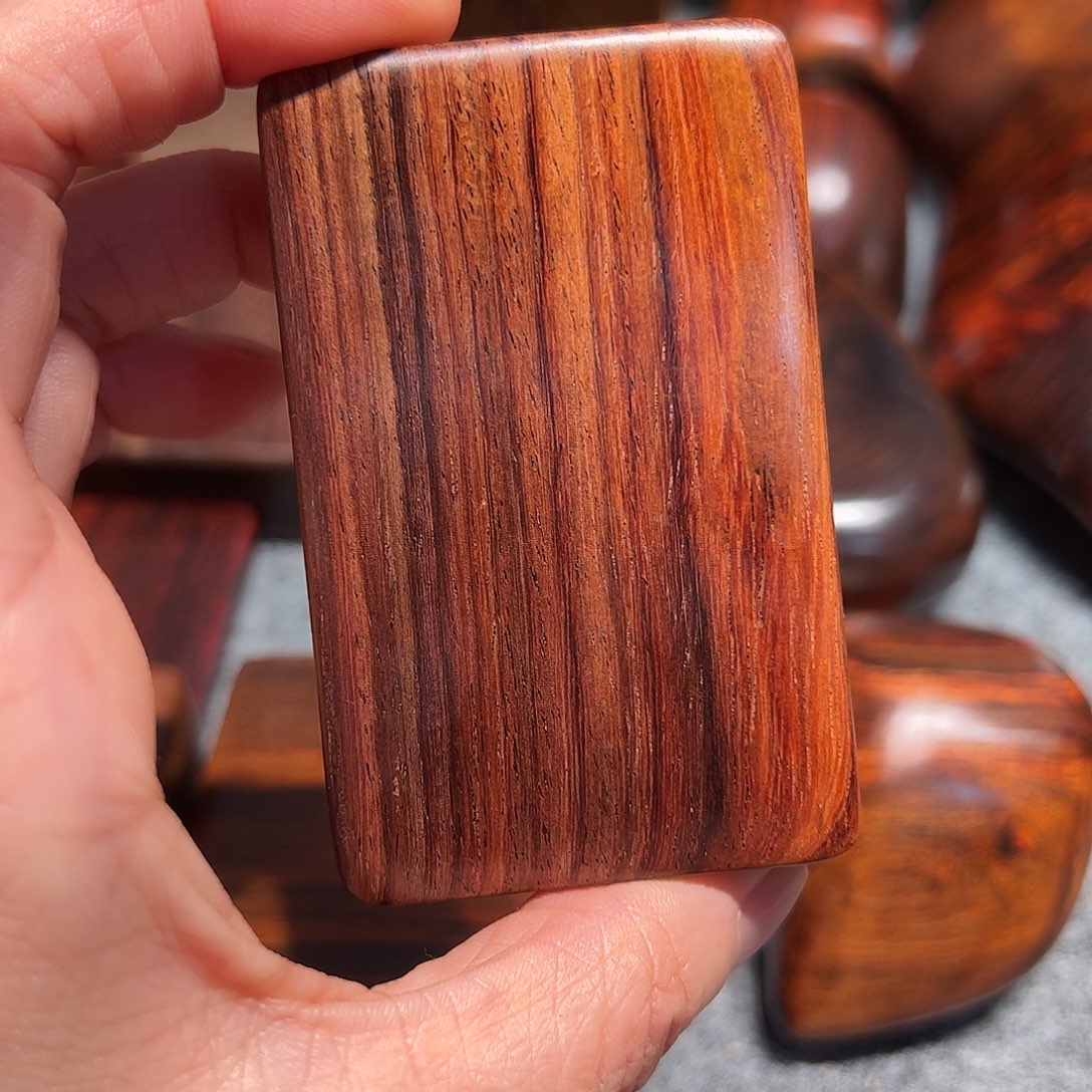 b***h交趾黄檀（大红酸枝）