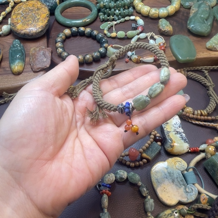 岫岩河磨玉（透闪石质玉）未镶嵌珠宝半成品