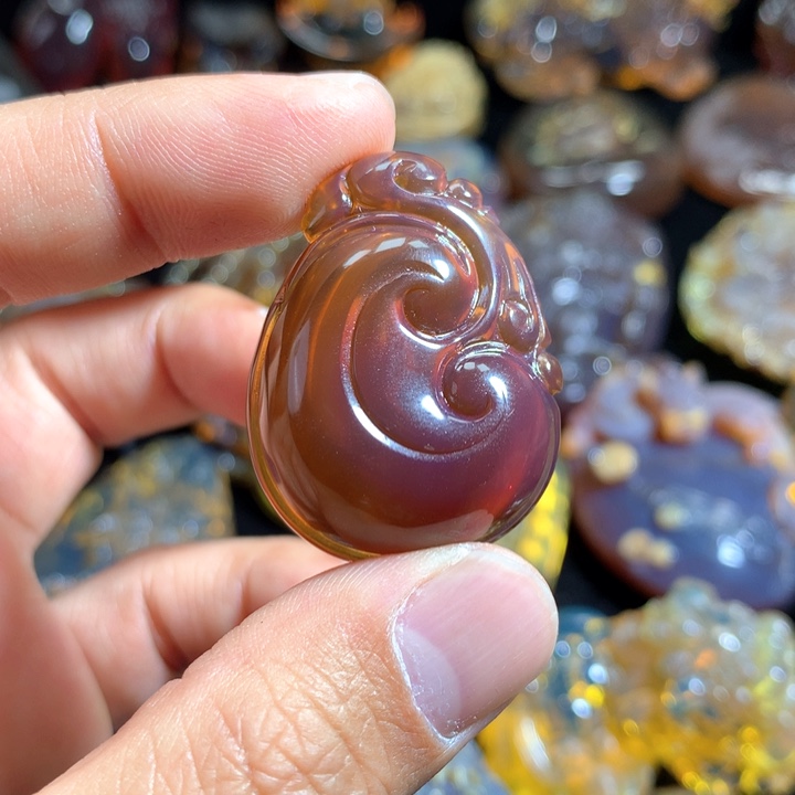 琥珀颈饰未镶嵌褔***灬如意