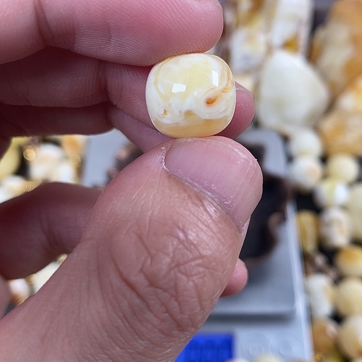 琥珀未镶嵌裸石我