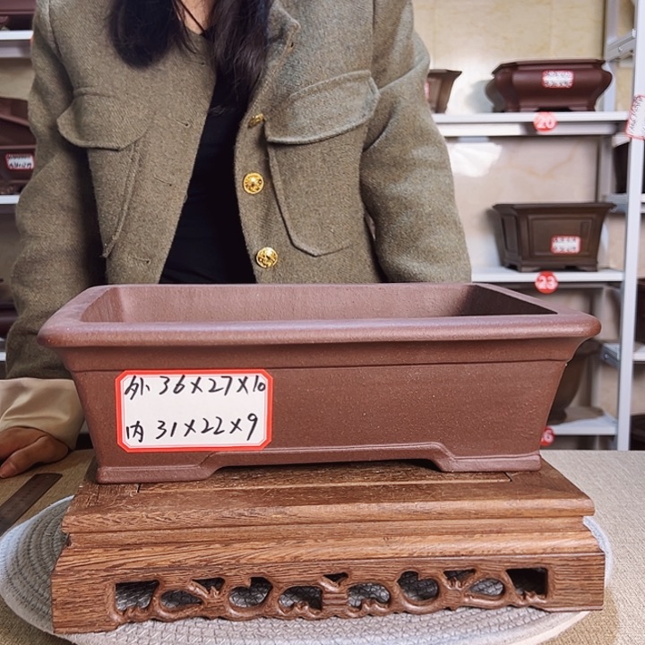 紫砂花盆等多种装饰