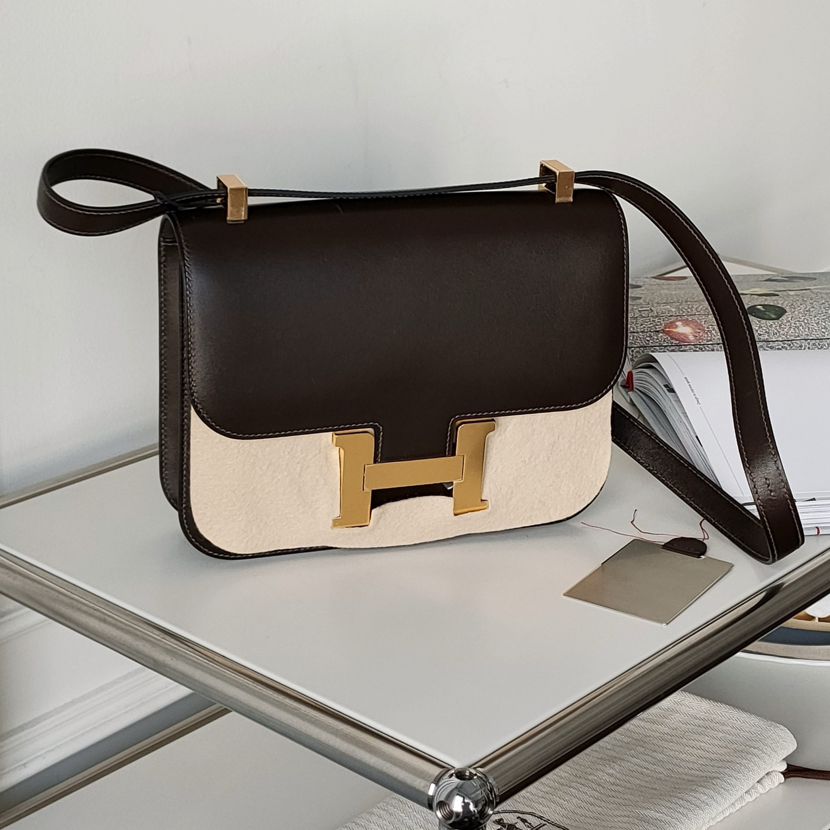 99新 Hermes/爱马仕 Azul- w刻乌木色Box皮金扣康康24单肩包38735