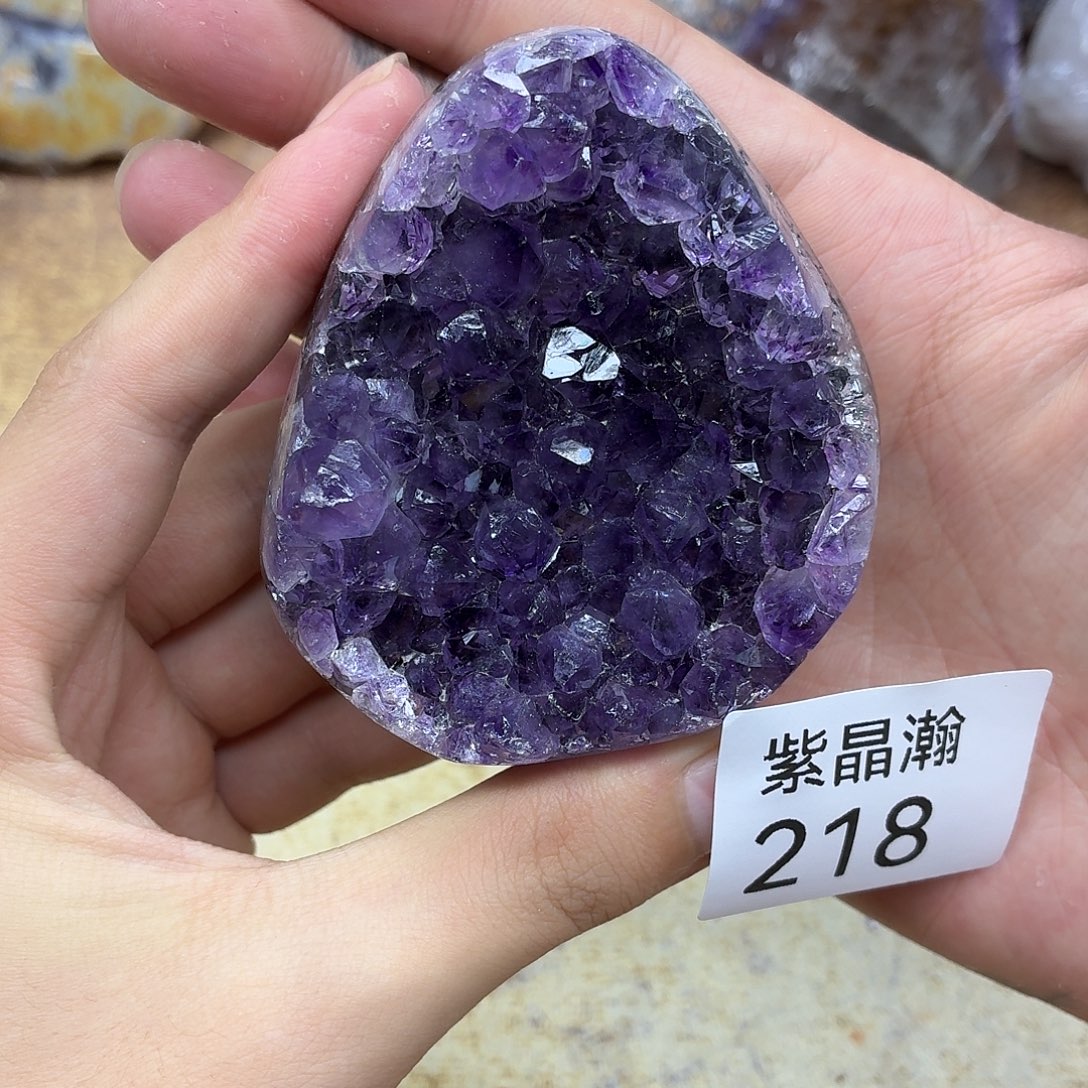 未镶嵌水晶大型摆件（非配饰）