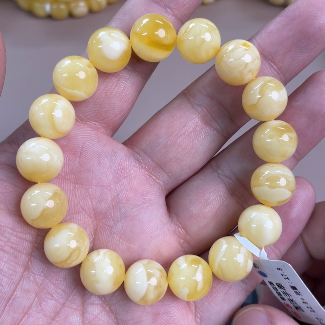 琥珀裸石未镶嵌030000000000