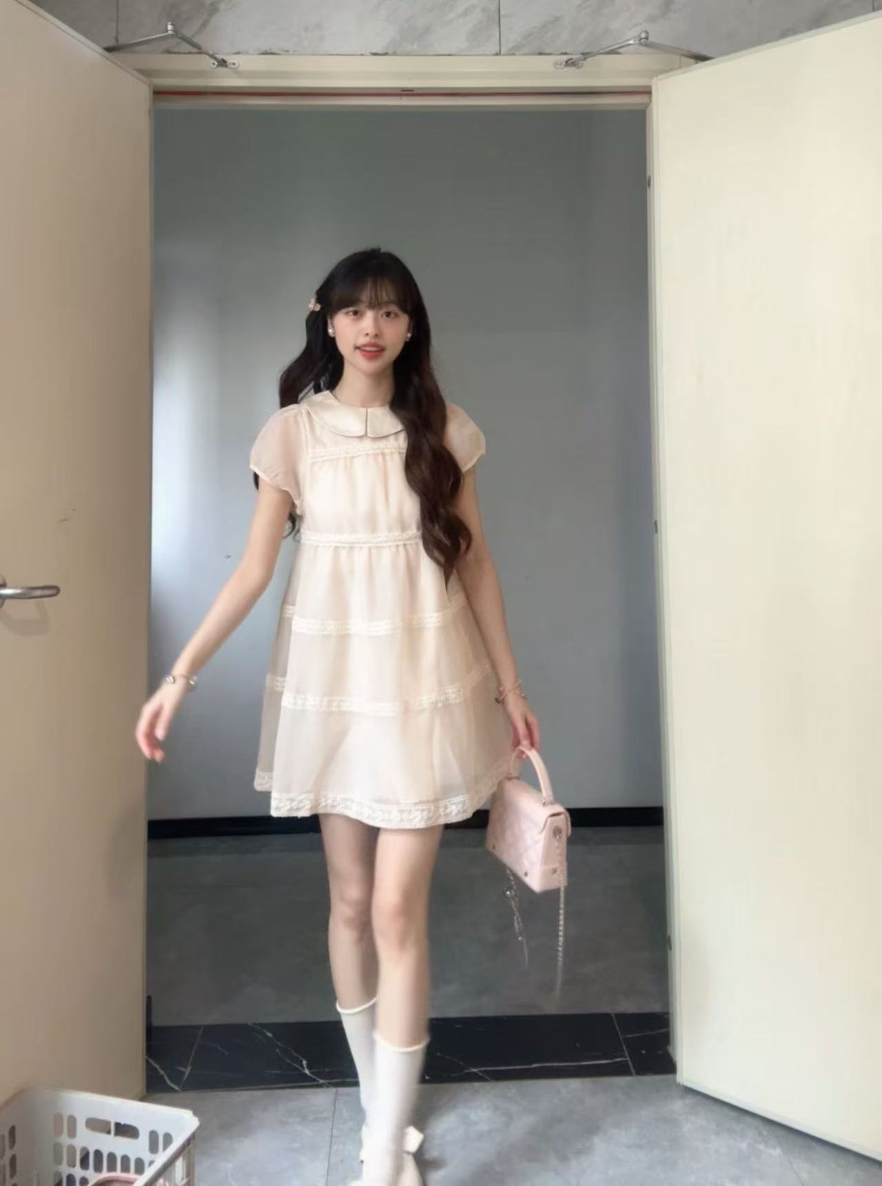 甜圈圈【奶黄包】娃娃领奶茶色短款连衣裙可爱甜美显瘦连衣裙