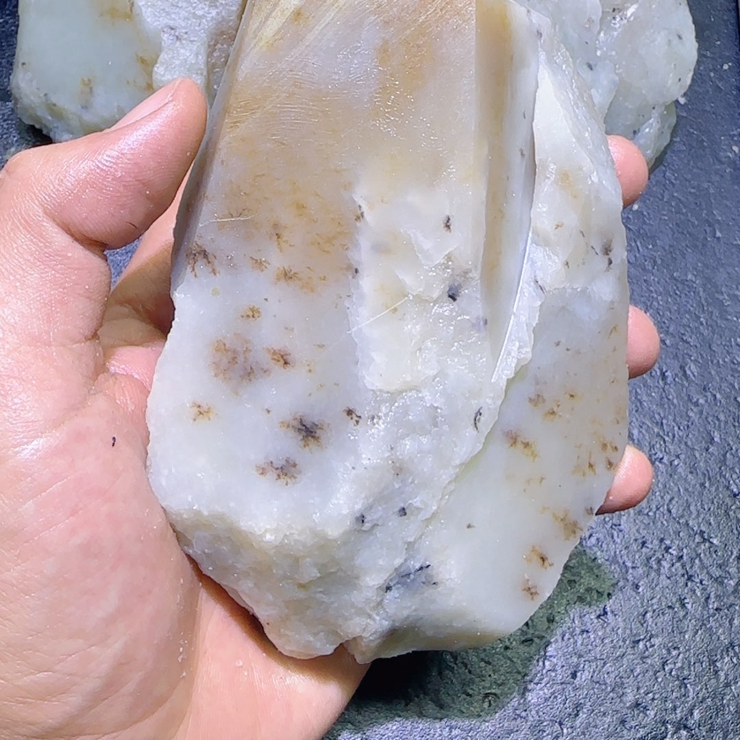 和田玉未镶嵌珠宝半成品