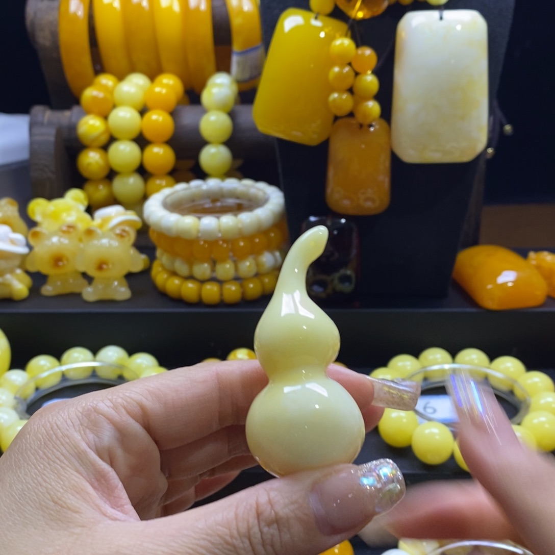 瀚***所非金属白色葫芦全品无暇