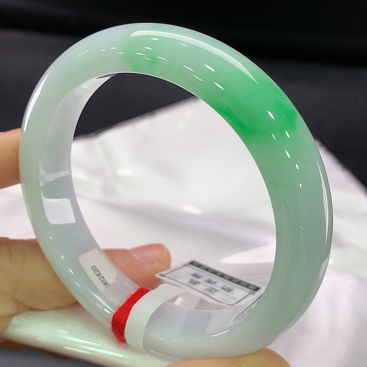 翡翠手镯未镶嵌正圈58