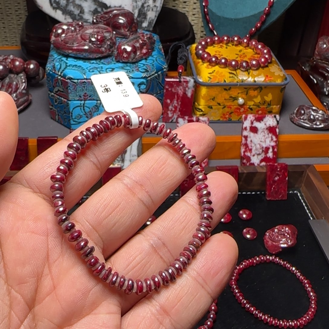 天然辰砂原矿手串