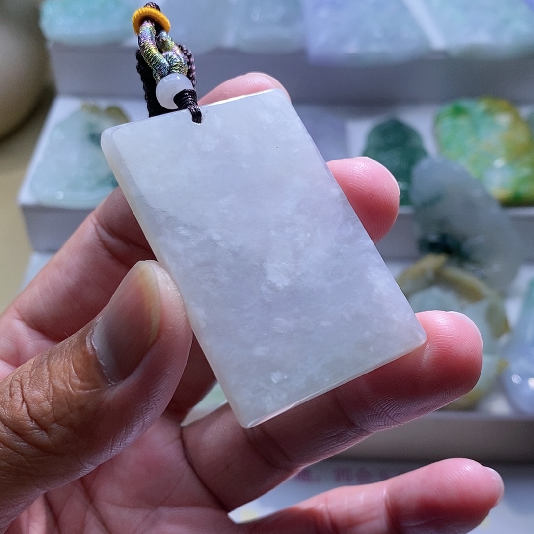 【闪购商品】翡翠颈饰未镶嵌1111111111111
