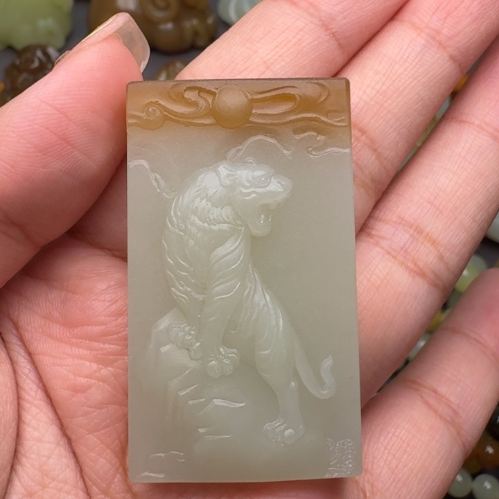 定制和田玉素**雪上山虎