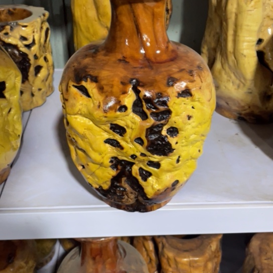 冰***莲龙纹枣木精品花瓶