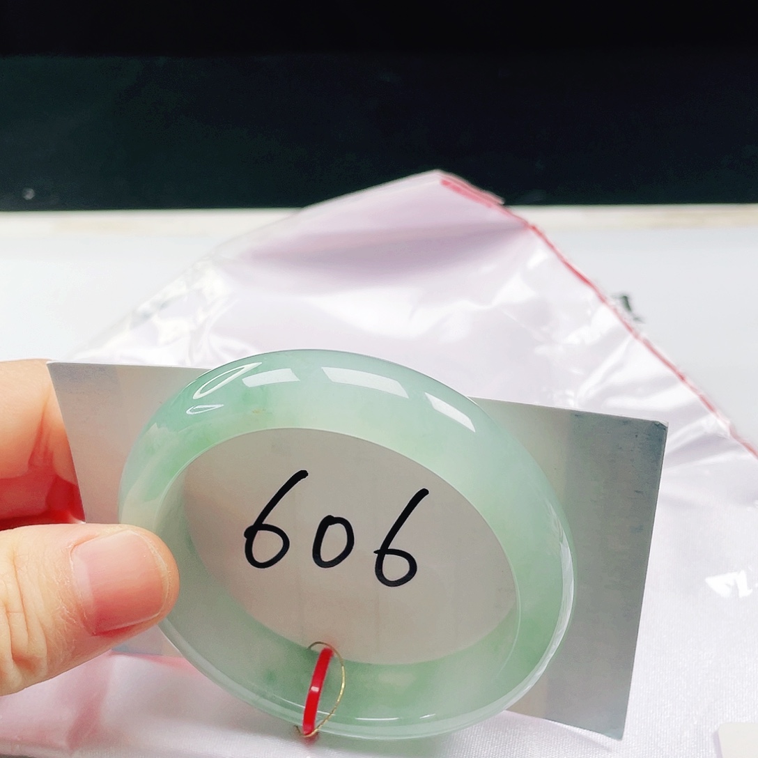 翡翠未镶嵌手镯54圈口