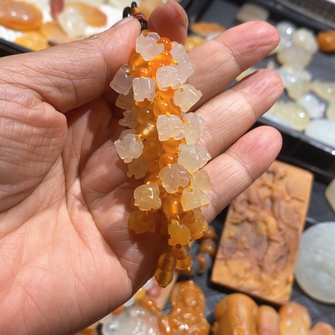 石英质玉（黄龙玉）未镶嵌黄龙玉