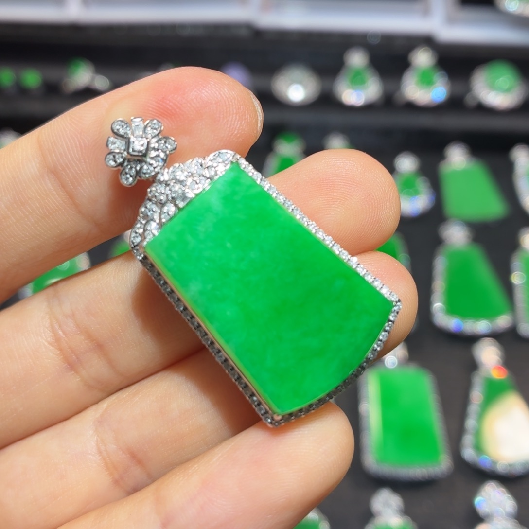 翡翠18K金镶嵌吊坠(不含链)翡翠