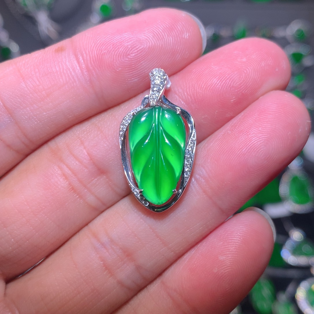 翡翠18K金镶嵌吊坠(不含链)天然翡翠