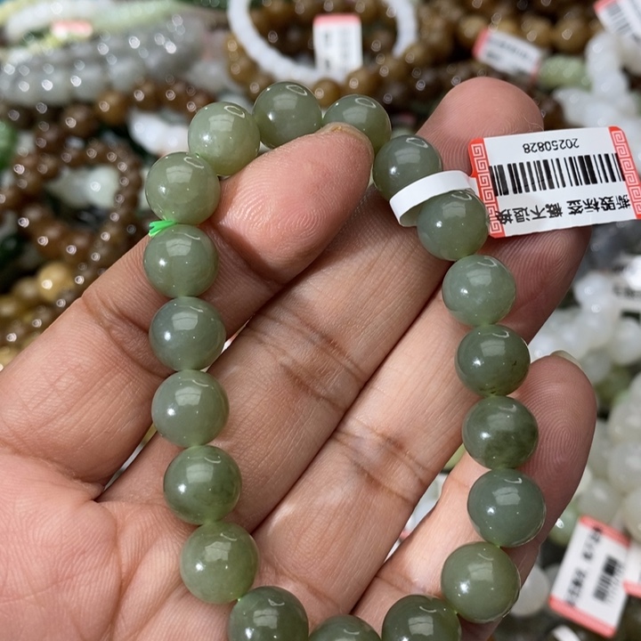 黑***石和田玉未镶嵌手链