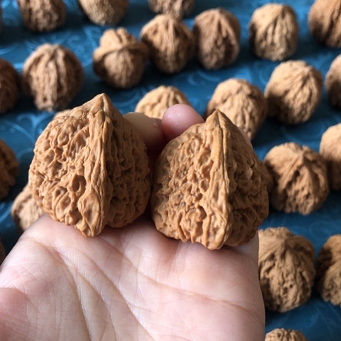 【闪购商品】文玩核桃把件?***偂一代南疆石