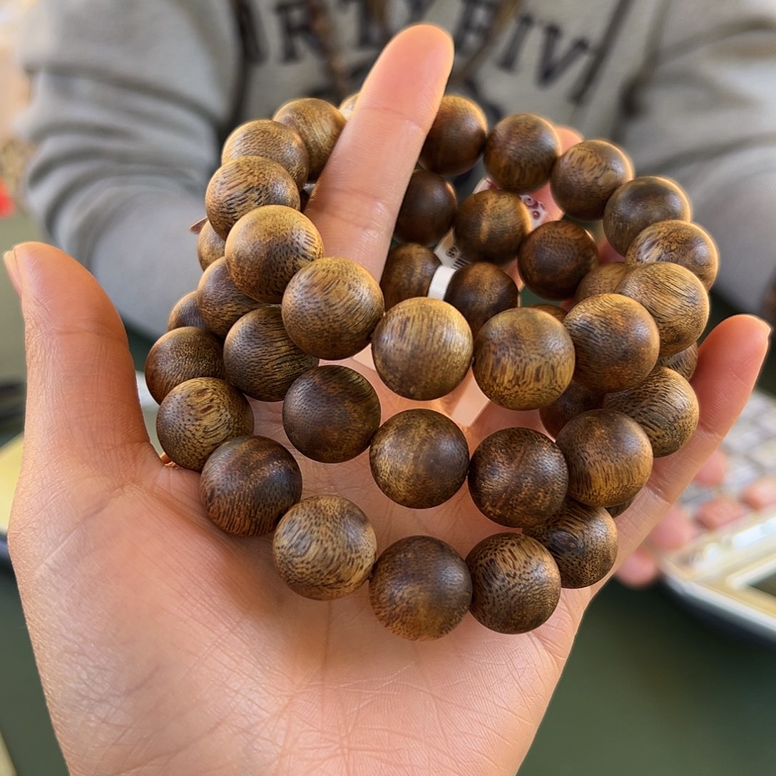 沉香手串乌身18克卡1.5多样性一条