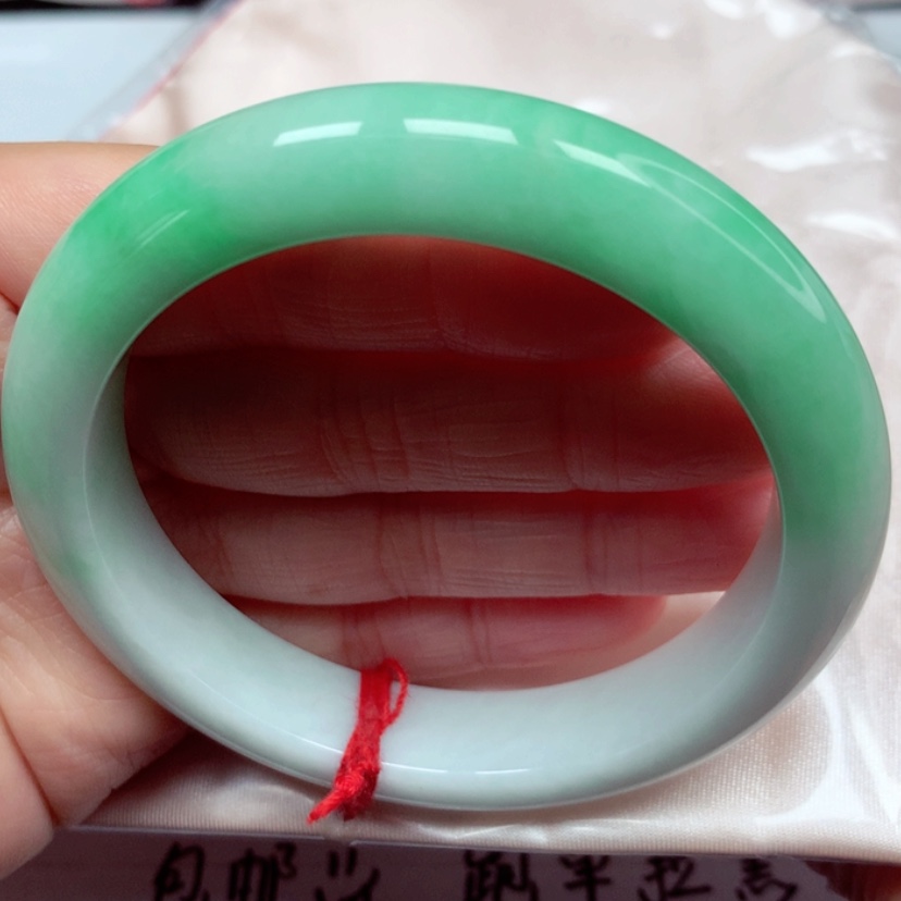 【闪购商品】翡翠手镯未镶嵌冰胶果阳绿5556圈46号