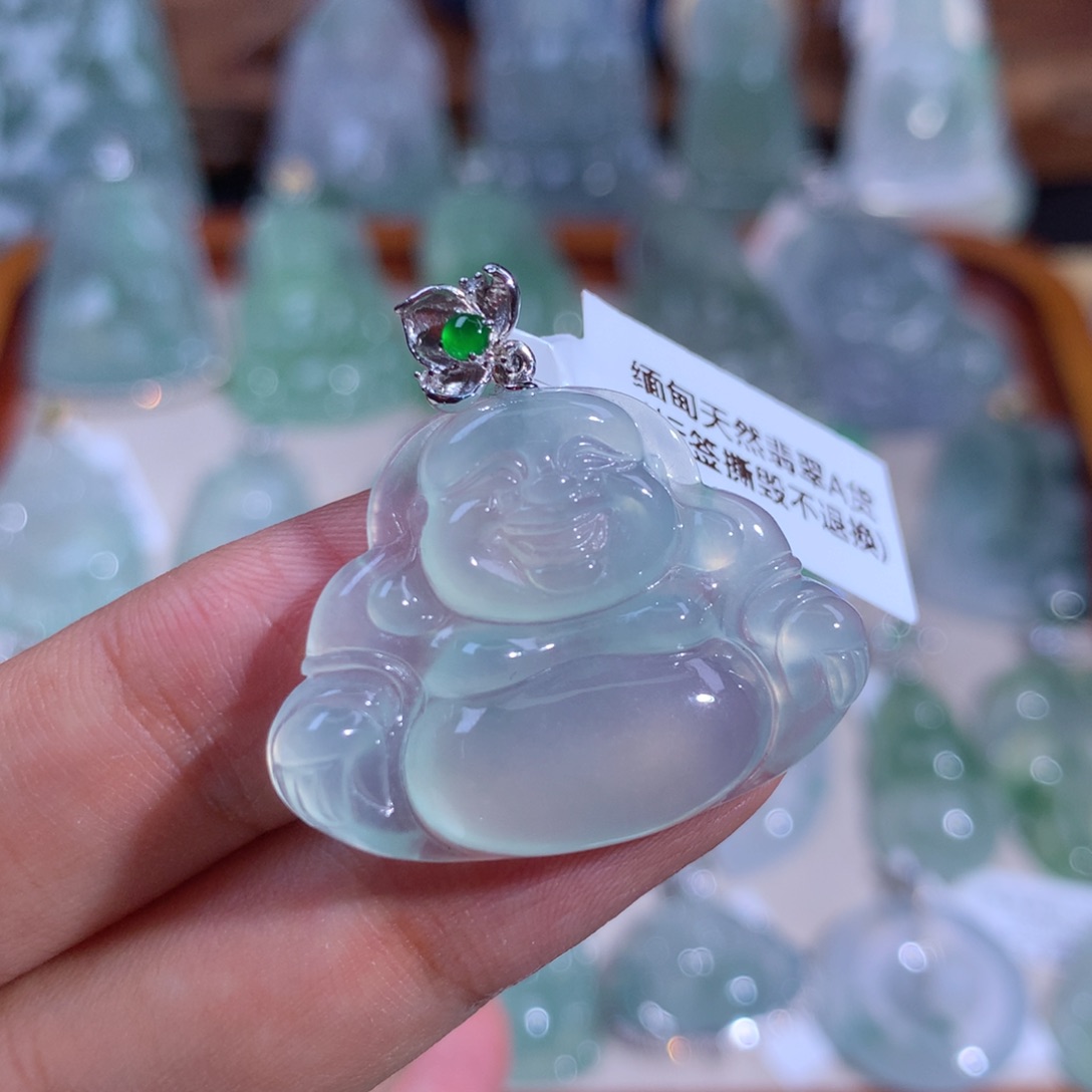 翡翠颈饰18K金镶嵌佛公