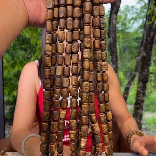 手串沉香乌身板头1.2多样性发货1条